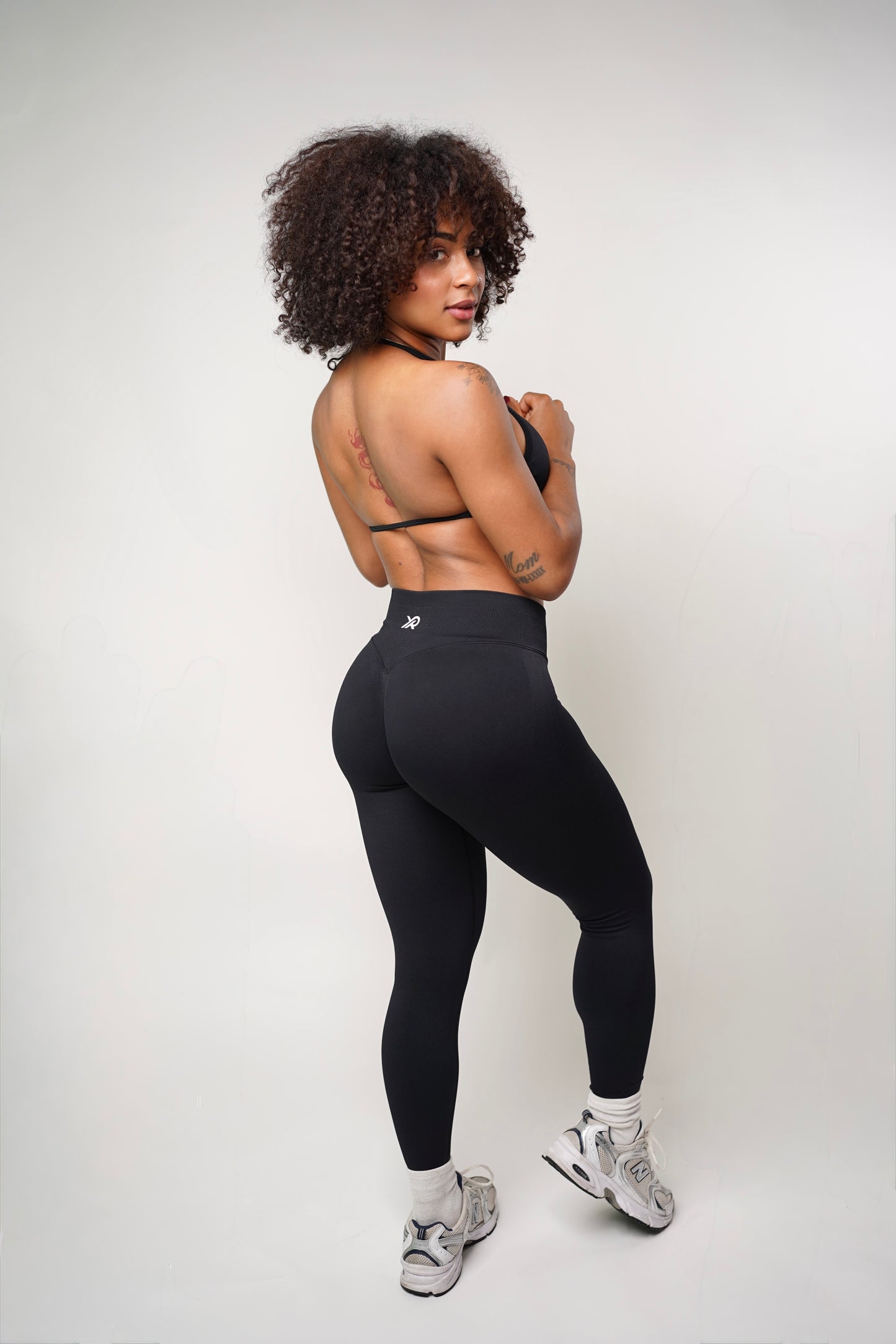 Perfect Peach Leggings (Black)
